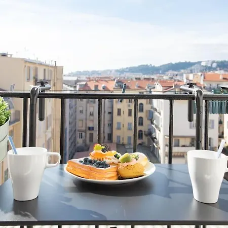 L33 2p Jean Medecin Centrale/ 2 Balcony & Ac 아파트 *