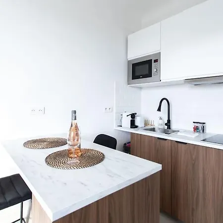L33 2p Jean Medecin Centrale/ 2 Balcony & Ac Apartment Nice